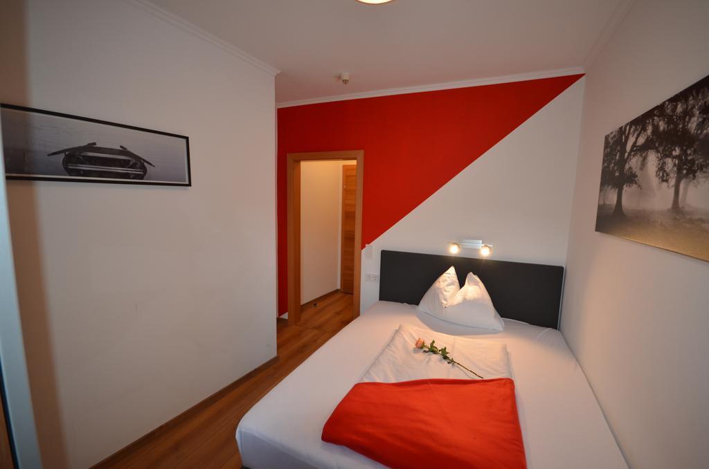 Hotel Traube Zell am See Oda fotoğraf