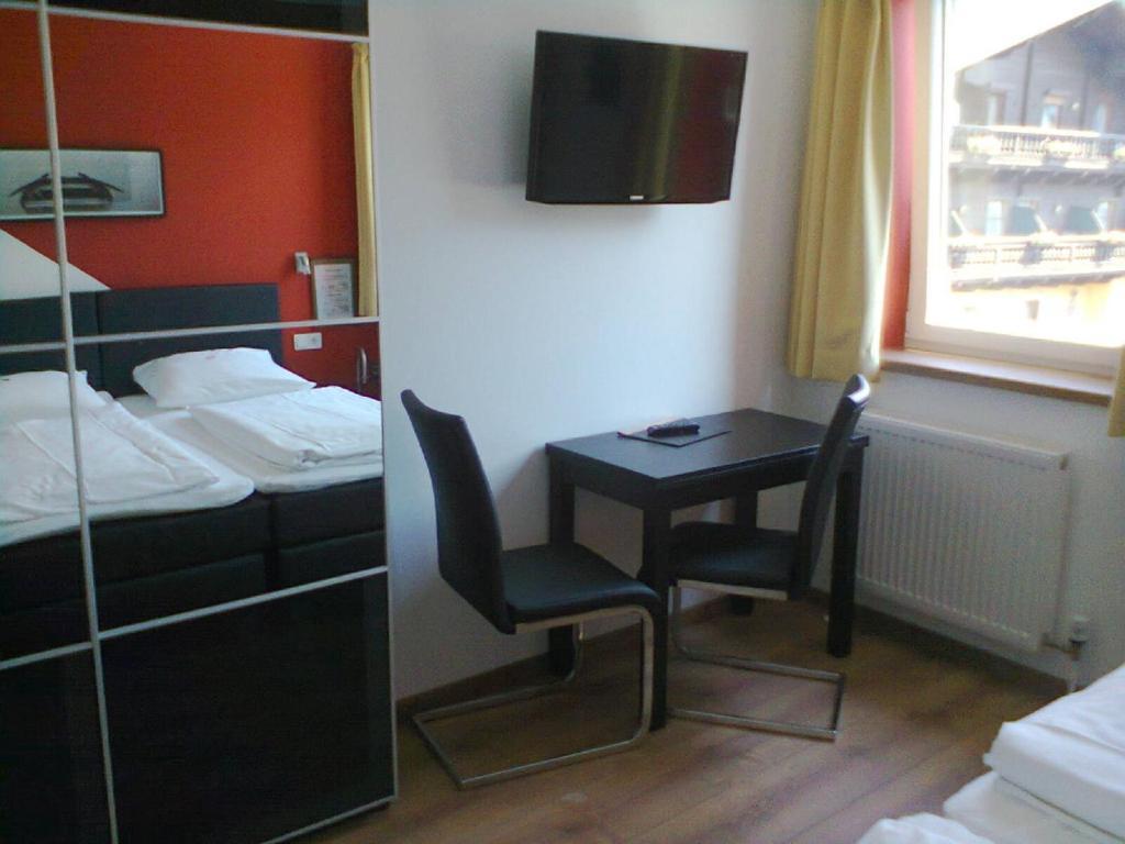 Hotel Traube Zell am See Oda fotoğraf
